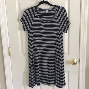 ❤️ Old Navy Striped Swing Dress ❤️